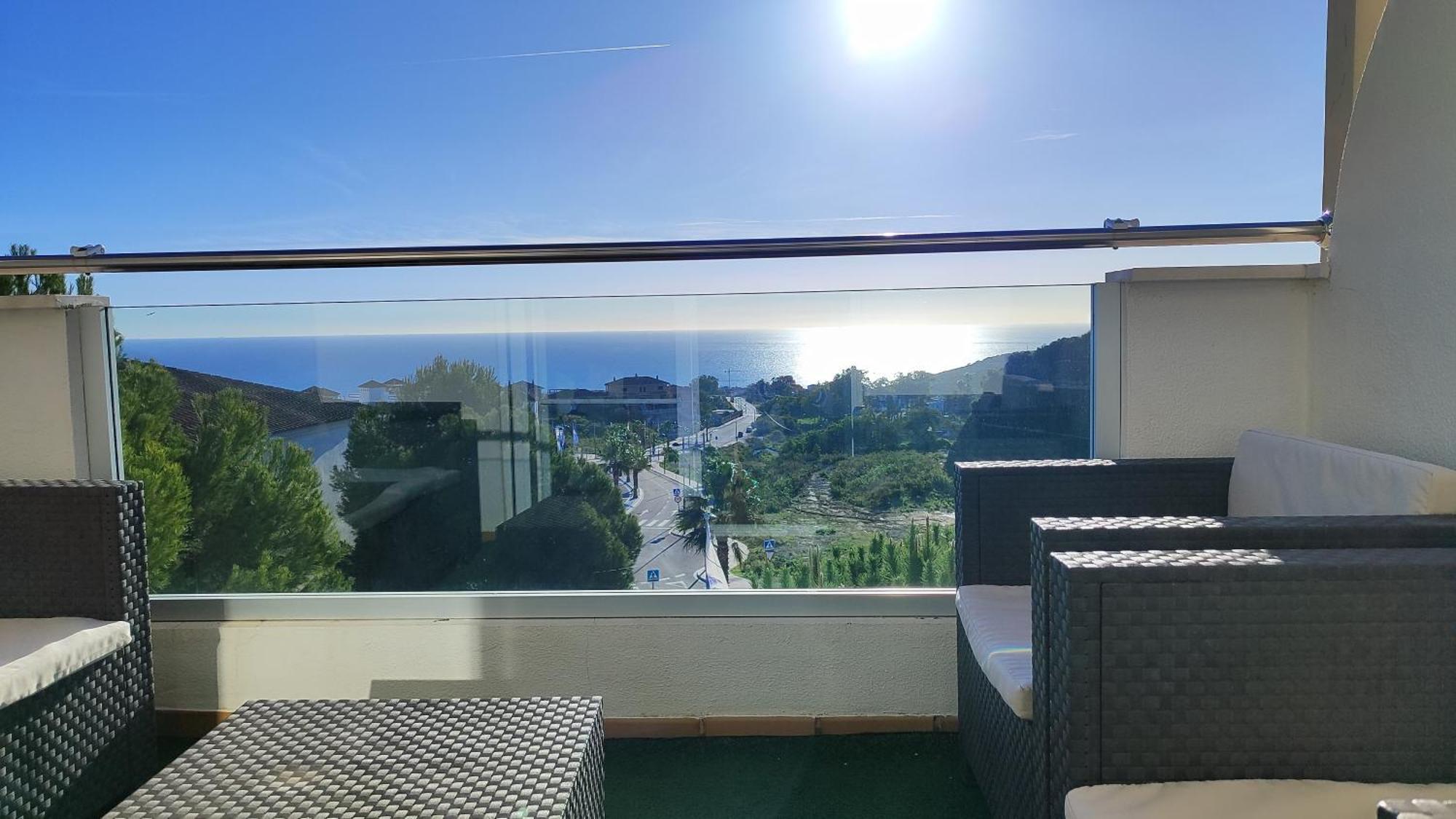 Atico Familiar Vistas Al Mar Lägenhet Manilva Exteriör bild